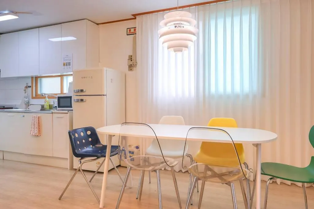 Holiday home NewSpellbinding House/ Hongik St. Exit2 10Min Villa Seoul