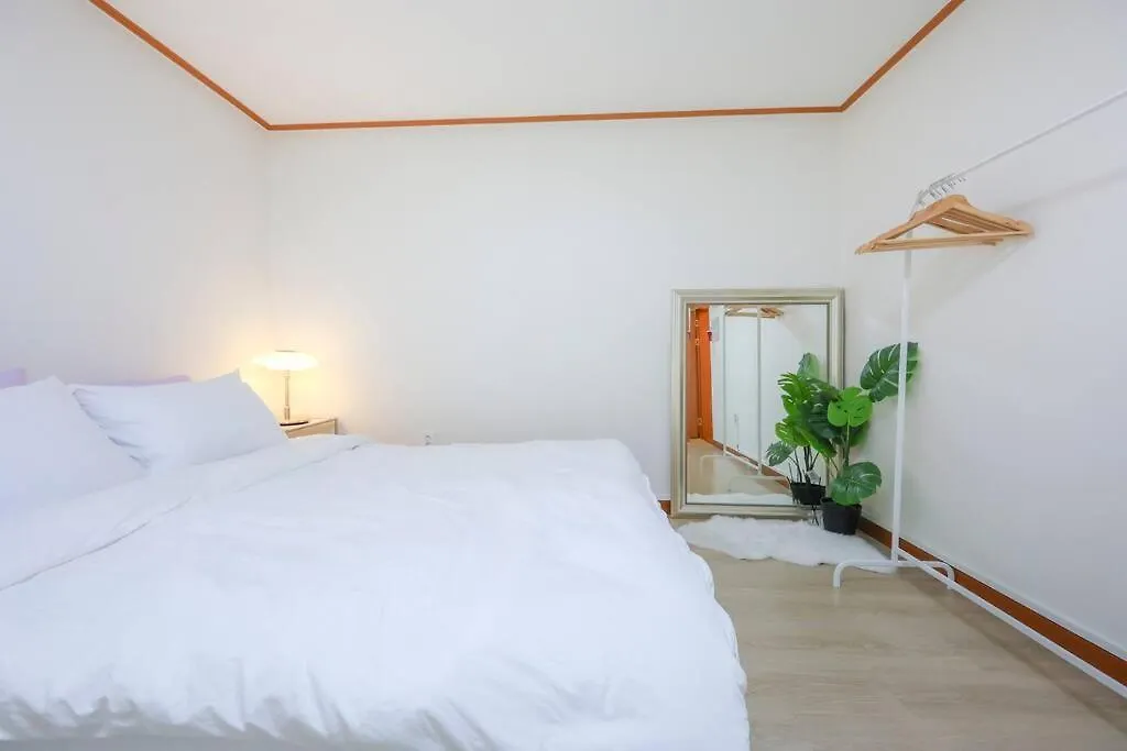 NewSpellbinding House/ Hongik St. Exit2 10Min Villa Seoul