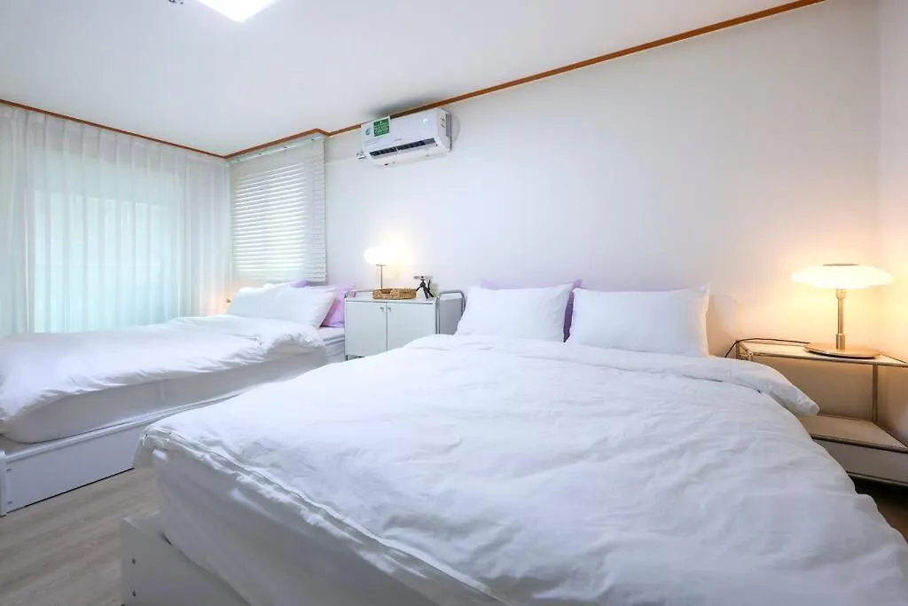 NewSpellbinding House/ Hongik St. Exit2 10Min Villa Seoul Holiday home