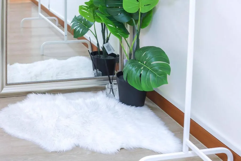 NewSpellbinding House/ Hongik St. Exit2 10Min location